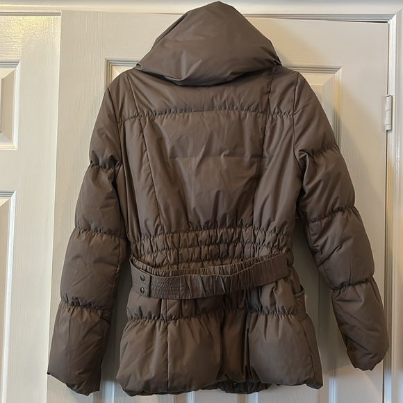 Vero Moda, Winter Puffer Jacket, Size Medium - Picture 2 of 2